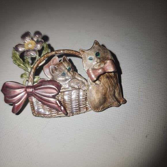 VINTAGE KENNETH COLE RHINESTONE ENAMELED CAT BROOCH PIN - Picture 1 of 4